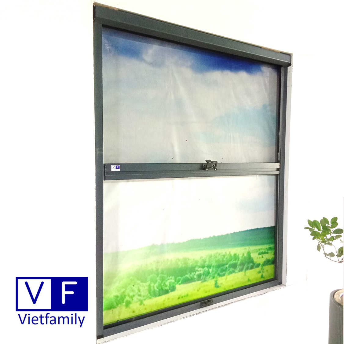 Cửa lưới chống muỗi tự cuốn Vietfamily lắp cửa sổ, lưới inox (thép không gỉ), kéo dọc, có khung dưới